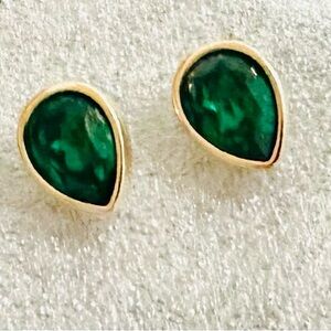 Swan Signed Swarovksi Green Crystal Teardrop Pierced Earrings.